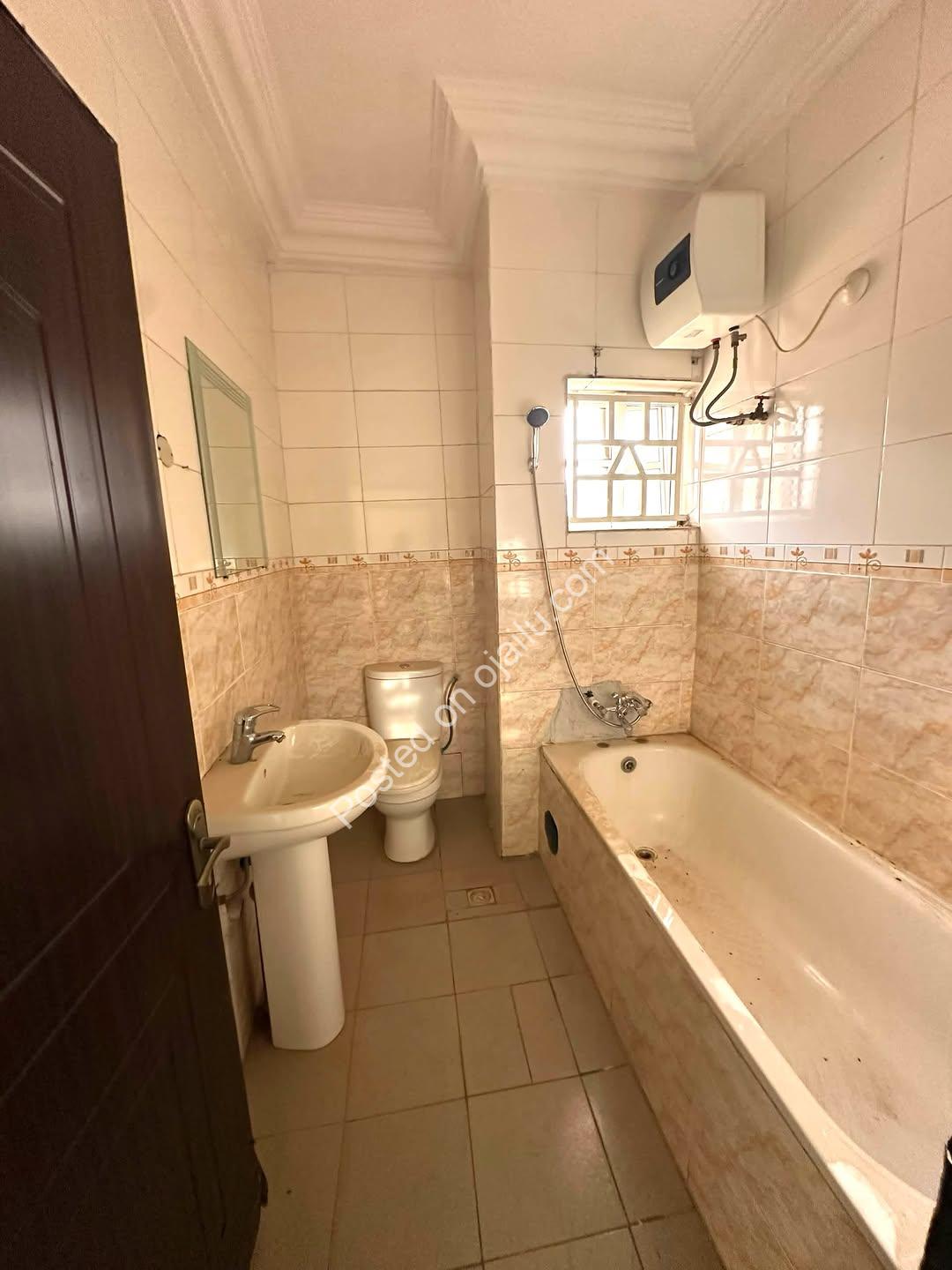 Gwarinpa’s Finest: 5-Bed Semi-Detached Duplex
