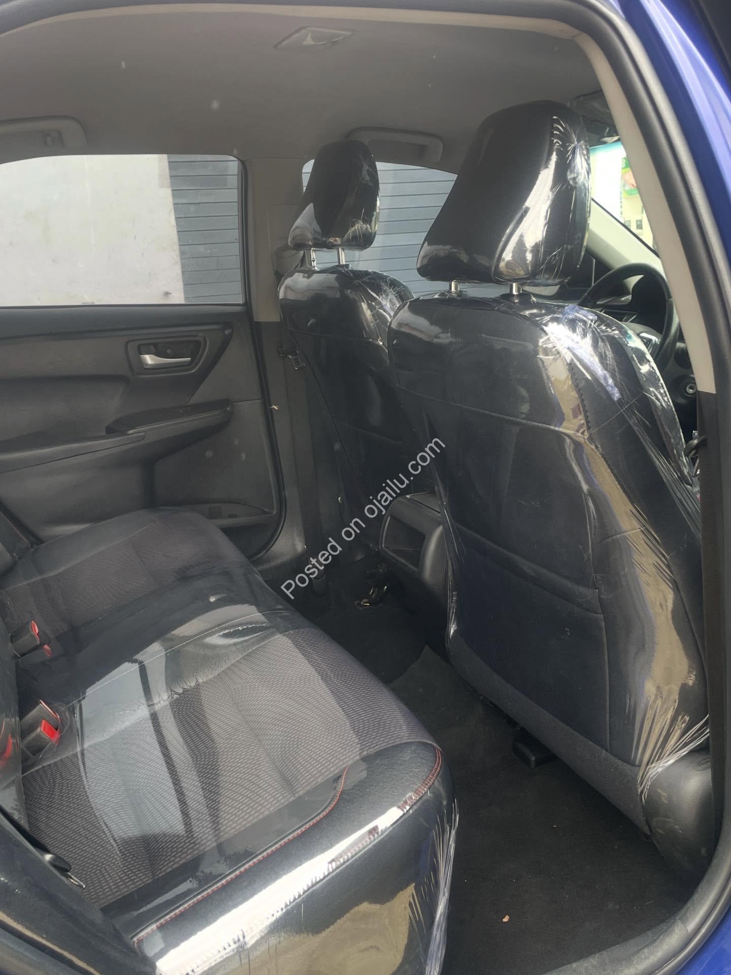 2016 Toyota Camry SE: Touchscreen, Paddle Shifters, 13.5M