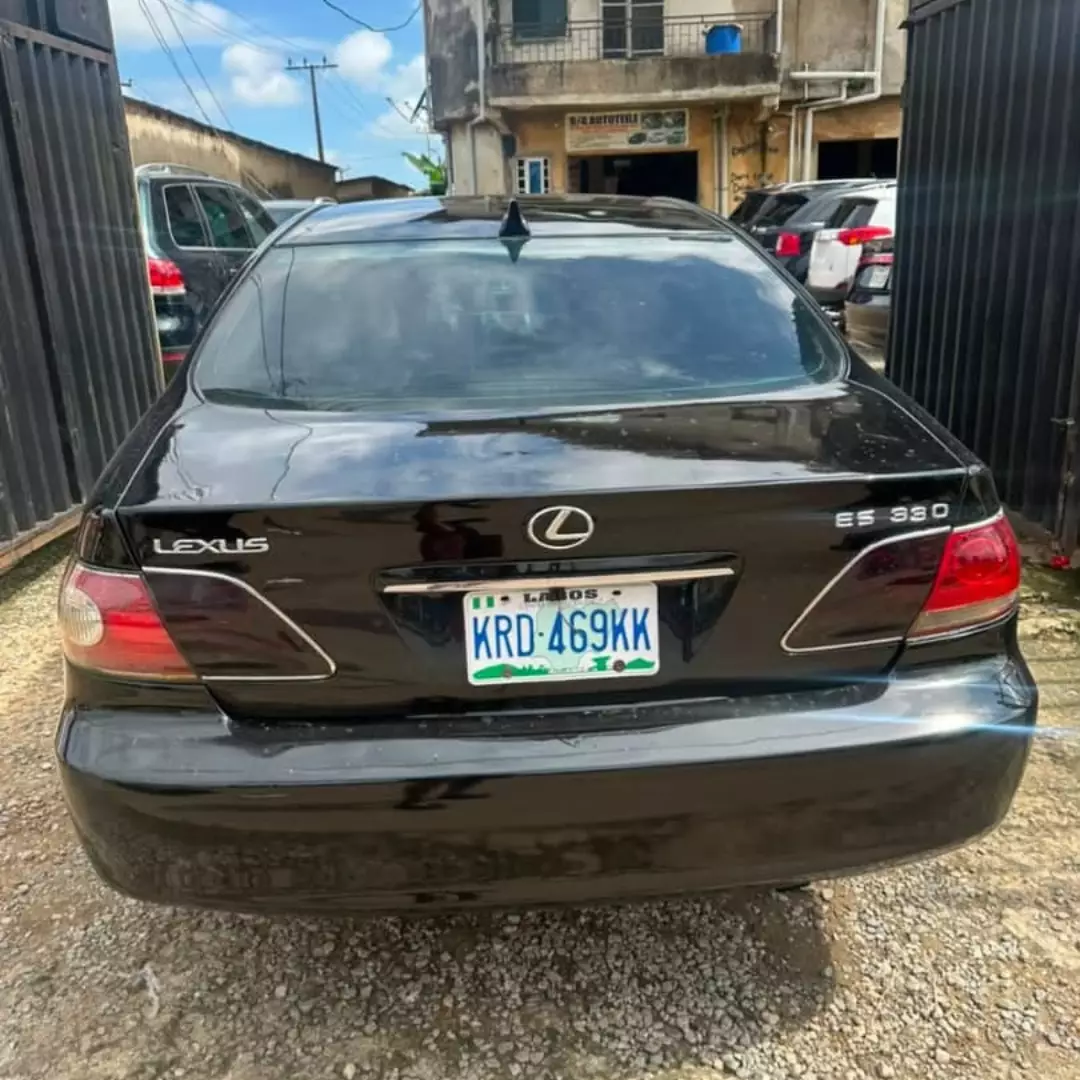 2006 Lexus ES330: Perfect Engine, AC Needs Love – 3.3M