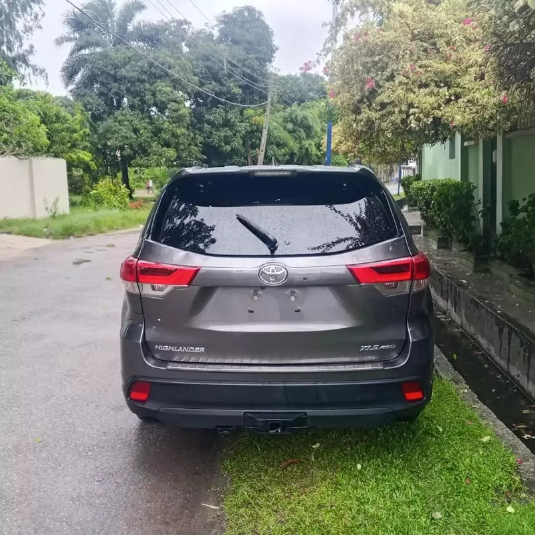 2018 TOYOTA HIGHLANDER LIMITED! PERFECT ENGINE & GEAR, ICY AC, CUSTOM DUTY 2026 – JUST ₦21M!
