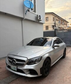 2016 Mercedes C400: Low Mileage