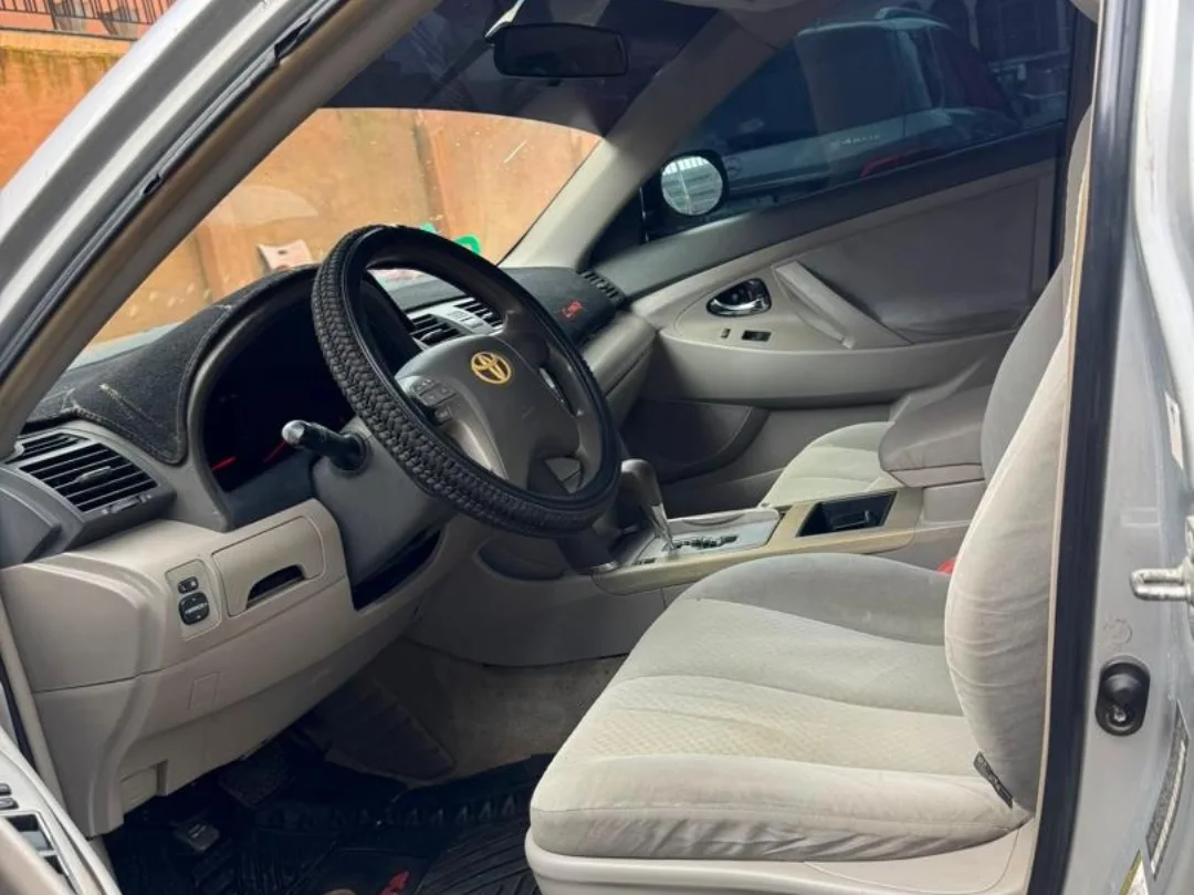 2008 Camry: Bulletproof Engine & Ice-Cold AC!