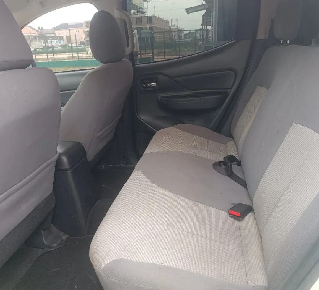“42M // 2024 Mitsubishi L200 – Hilux Alternative, Showroom Condition!”