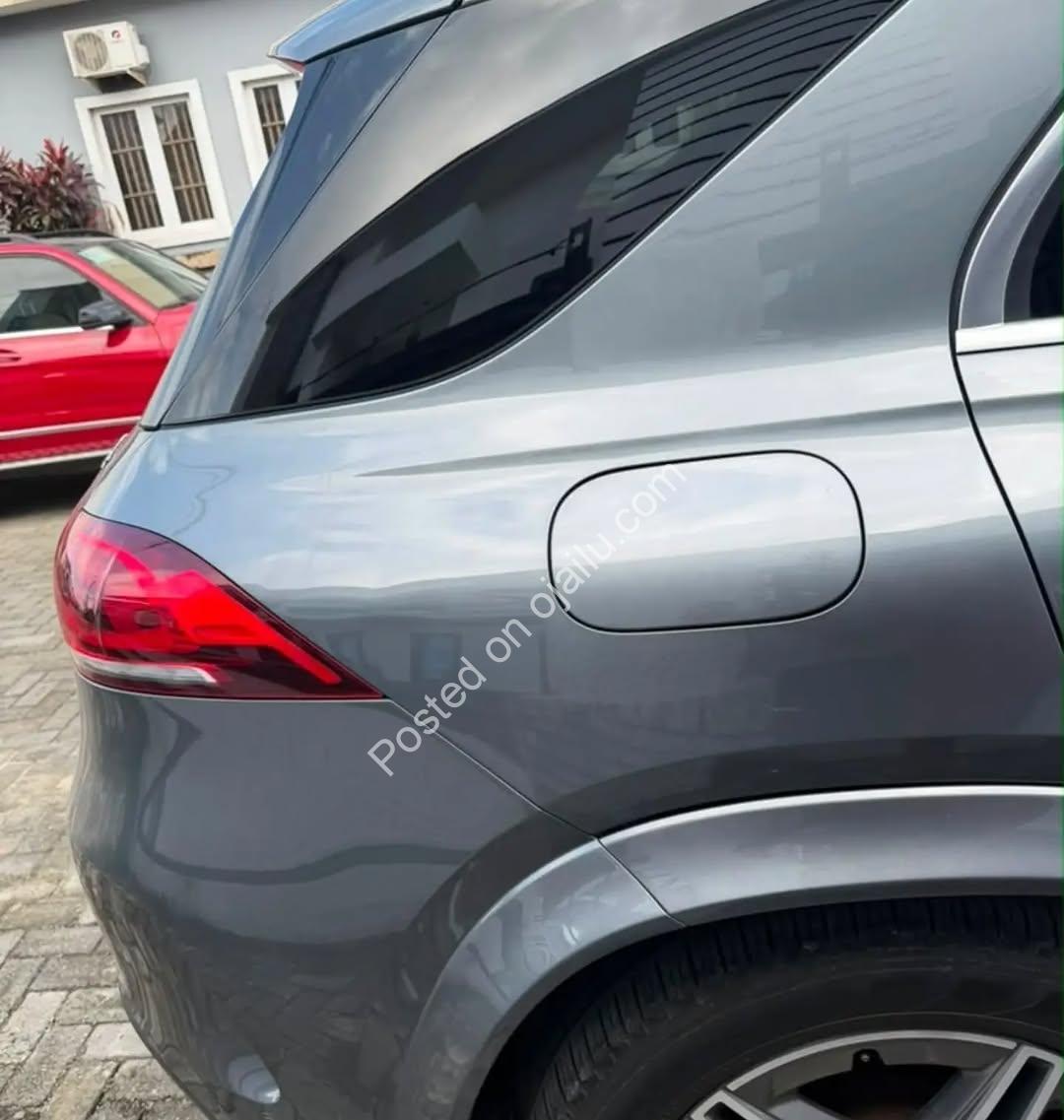 2020 Mercedes GLE350 – Panoramic Roof, Massage Seats, 75M