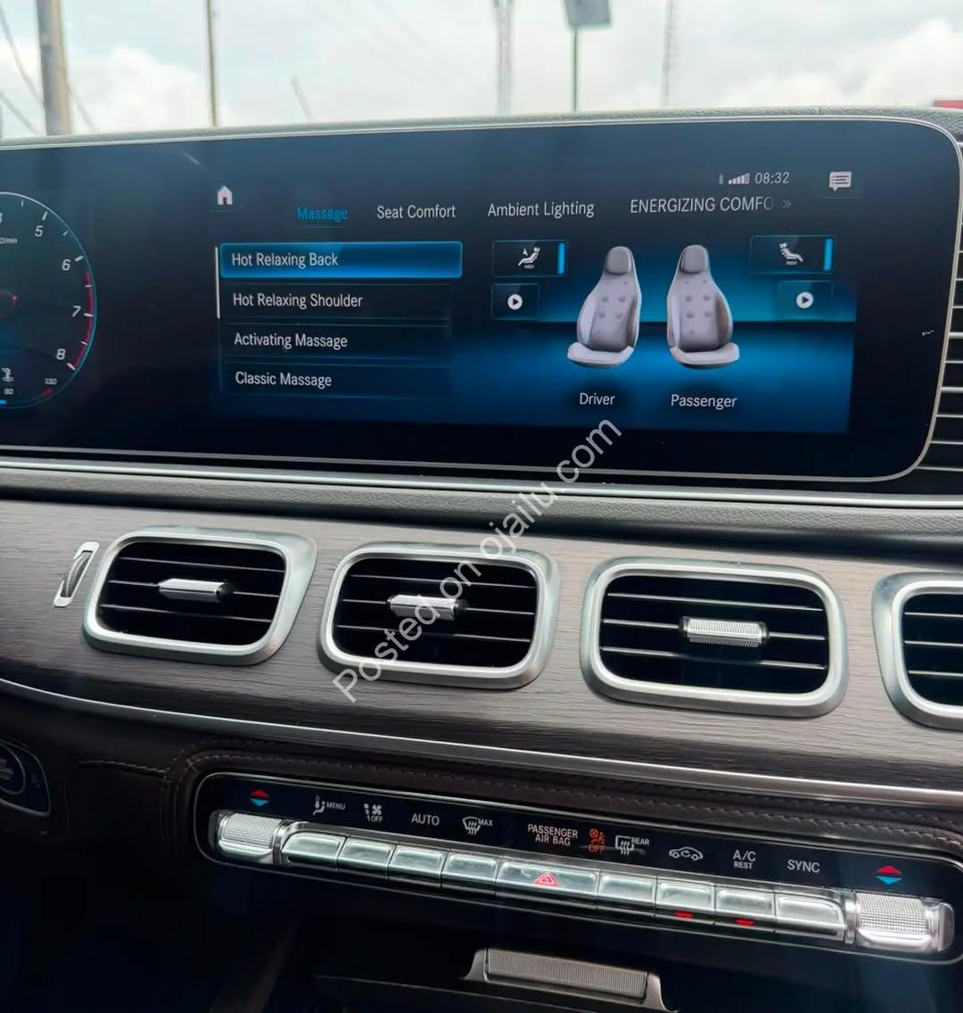 2020 Mercedes GLE350 – Panoramic Roof, Massage Seats, 75M
