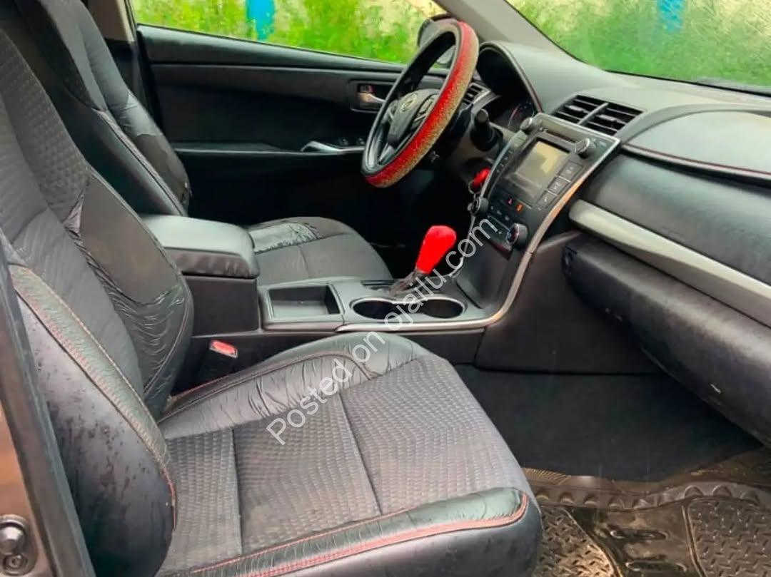 2015 Toyota Camry SE: Factory-Sealed & Ice-Cold AC