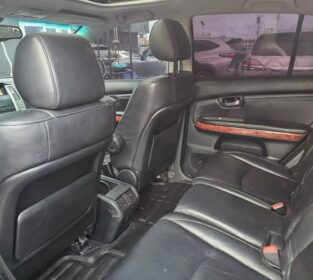 2006 Lexus RX330: Luxe & Pristine – Just Drive Away!