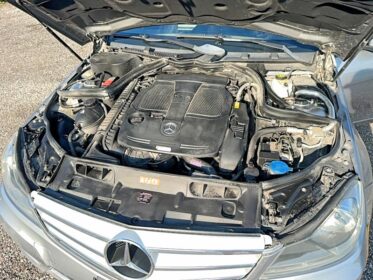 2013 Mercedes C300 4MATIC: V6 Power