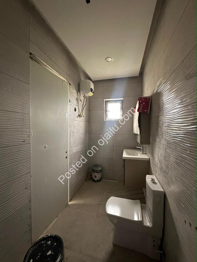 5-Bed Lekki Duplex w/ Pool & BQ – N550M