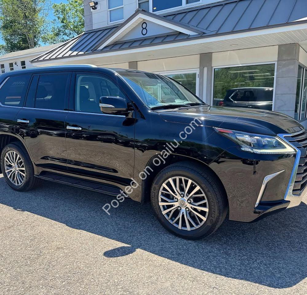 2018 Lexus LX570: Luxury SUV, 8-Cyl Power, Run N’ Drive