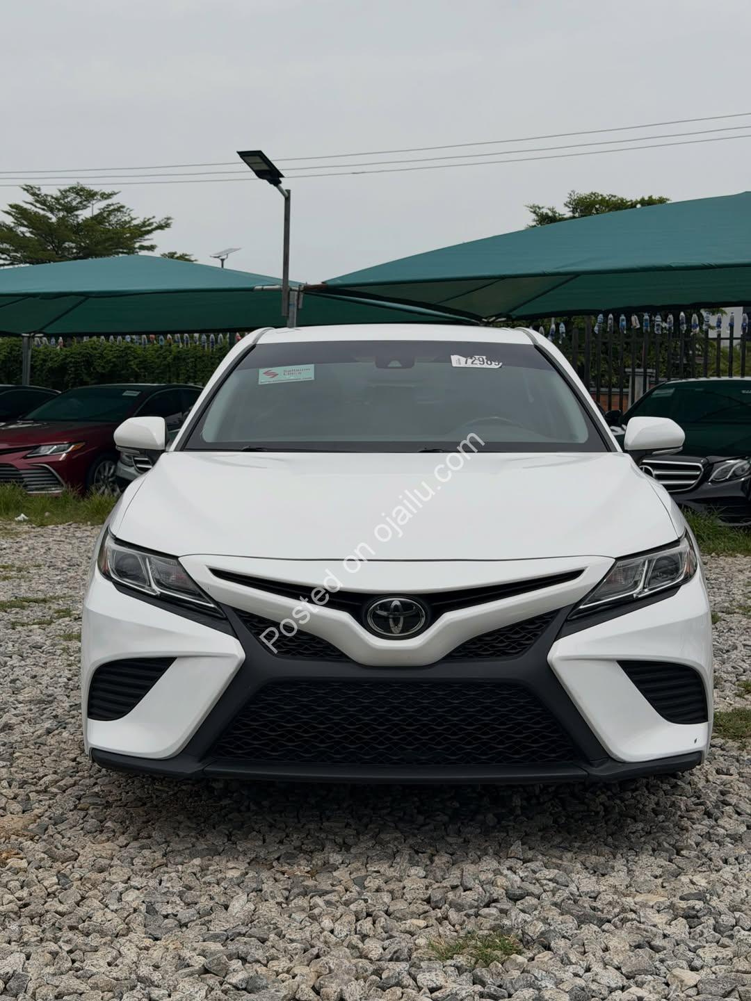 2018 Toyota Camry SE – Low Miles, Pristine, 25M