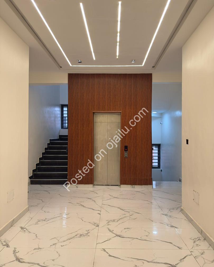 Elite 3BR in Lekki Phase 1 – 350M