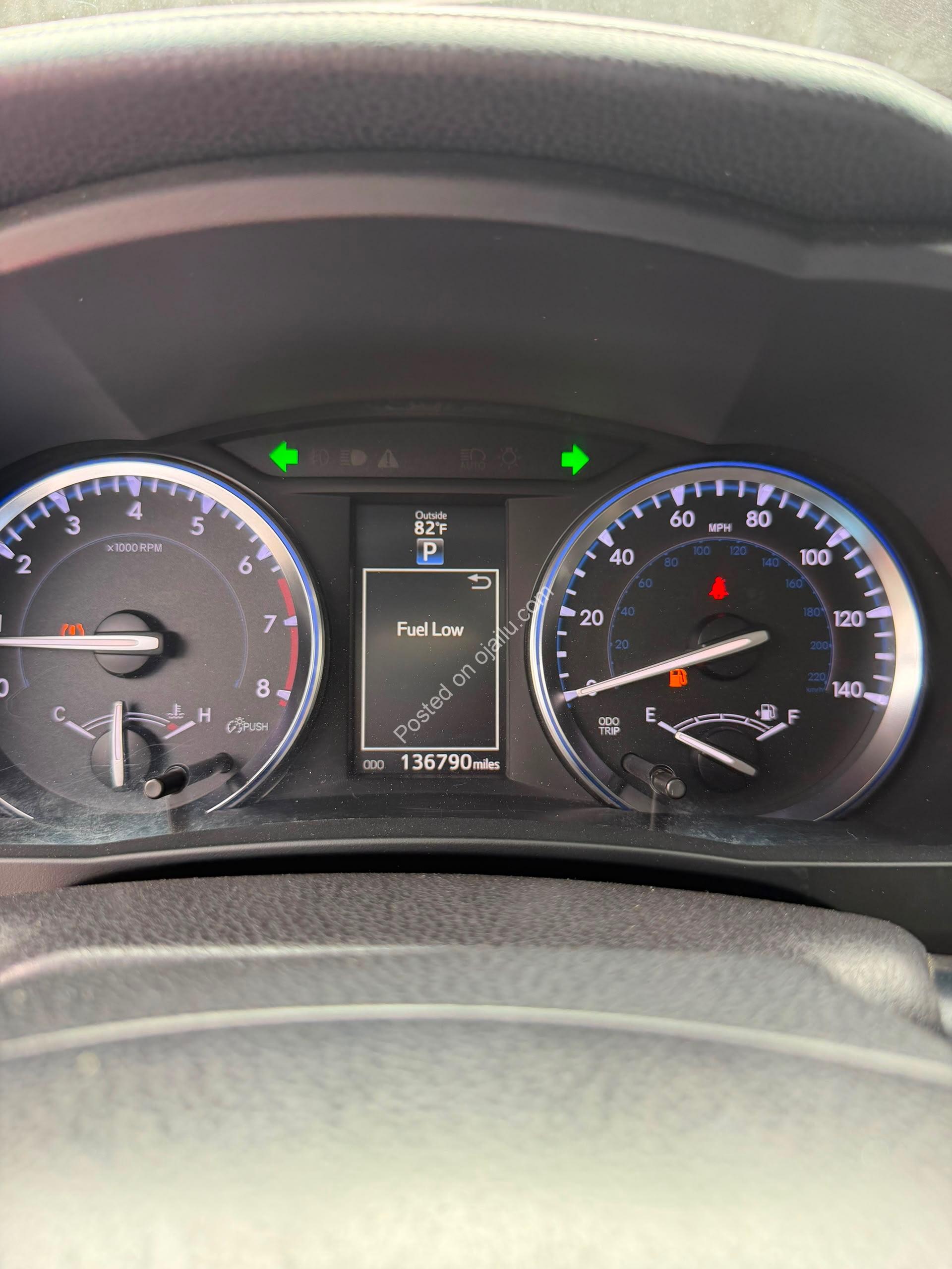 2015 Highlander: 8-Seater Family Beast with Sunroof & Power