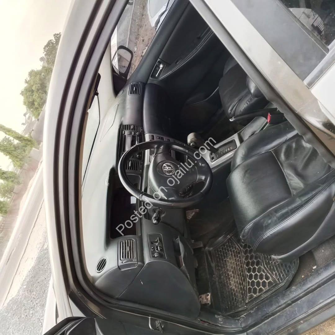 Obama’s Untouched Corolla – 4.2M, Buyer Settles 200K.