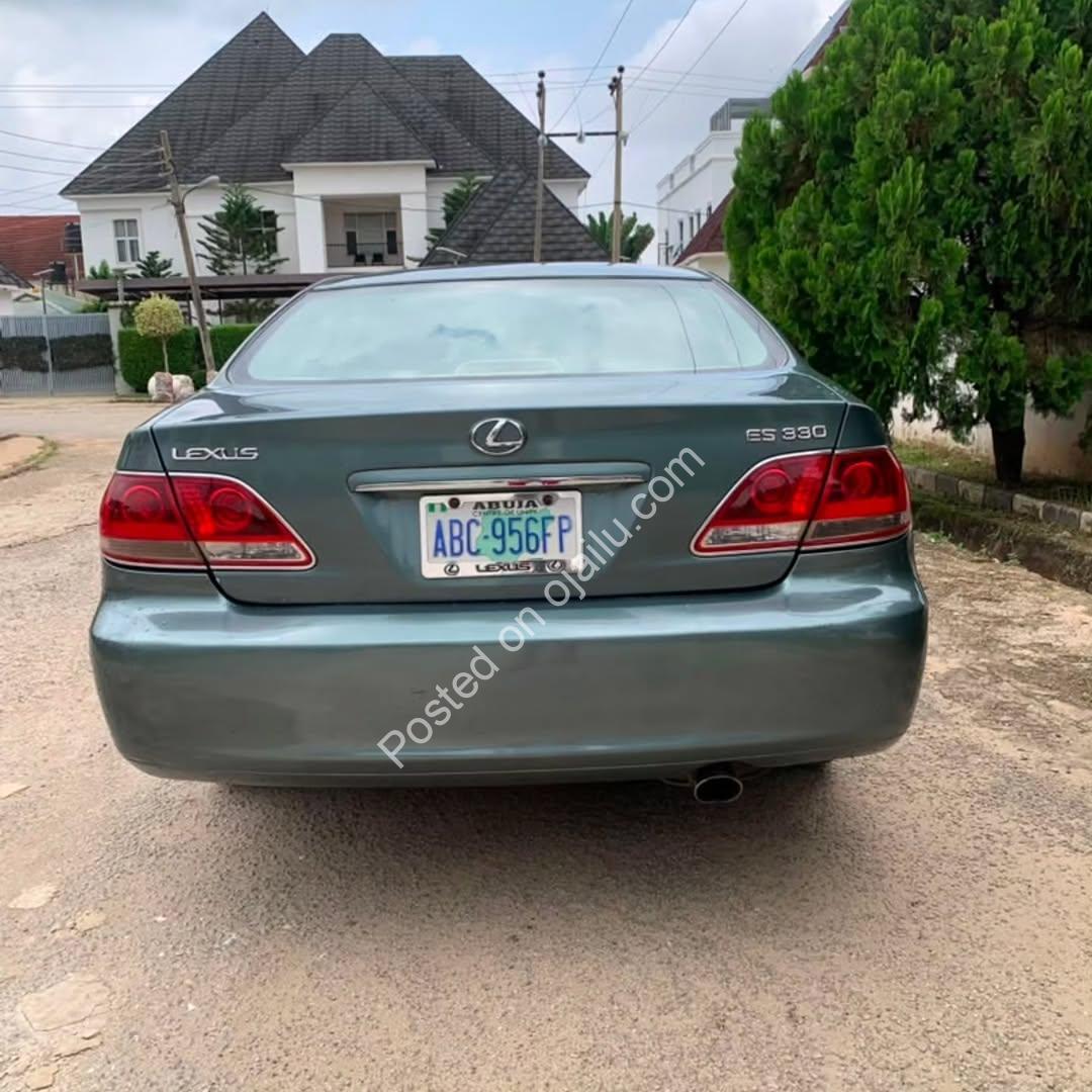 Show-Stopping 2006 Lexus ES 330: Ice-Cold A/C, Flawless Drive
