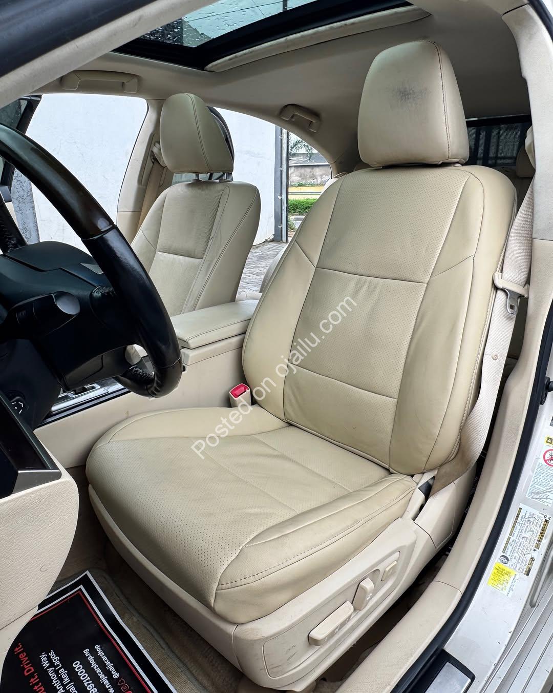 Lexus ES350: Luxury, 55k Miles, Pristine!