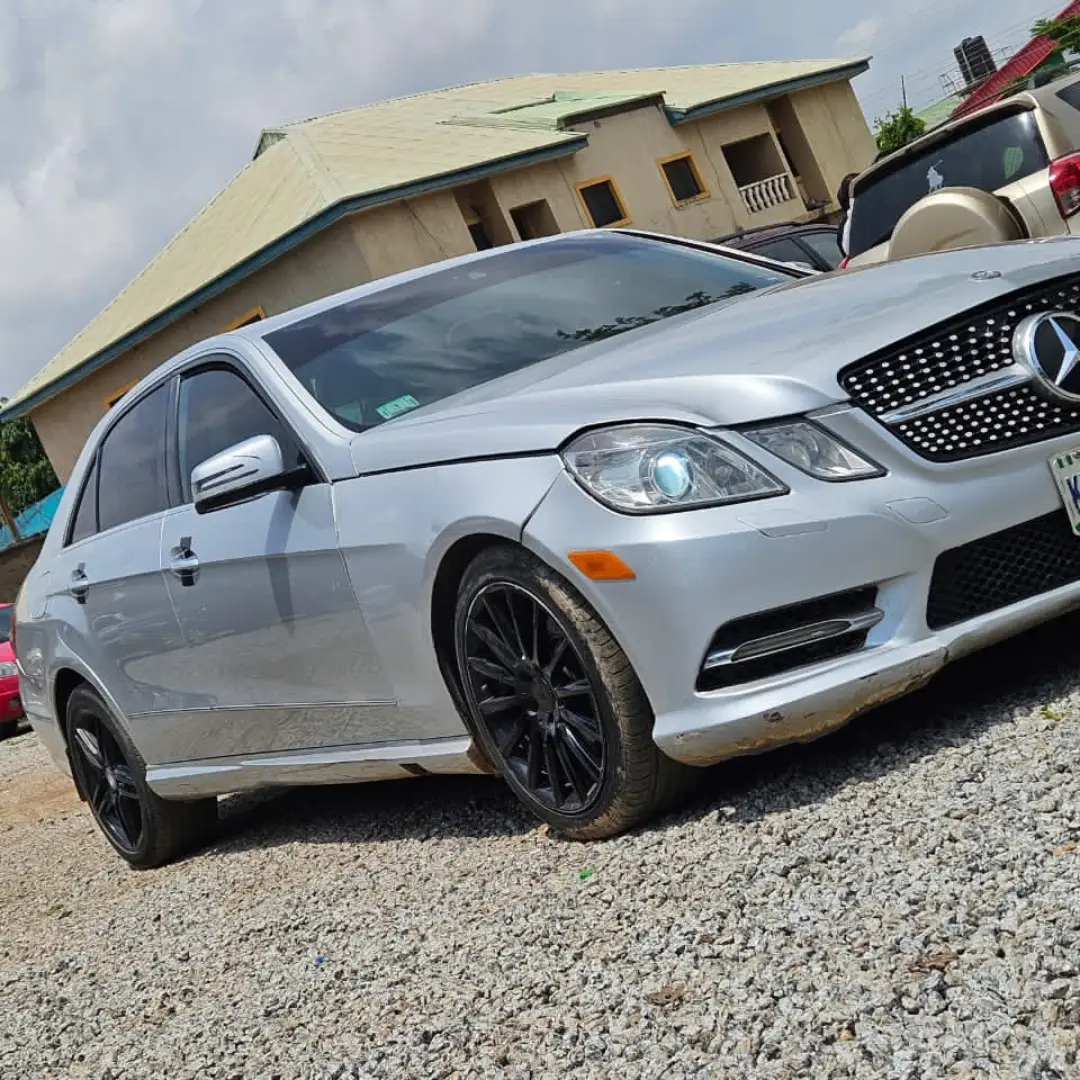 “2010 Benz E350: Factory Engine & Gear, Panoramic Sunroof – 100% Perfect!  “
