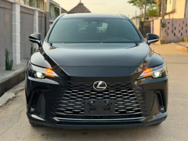2023 Lexus RX350 – Pristine Luxury Awaits