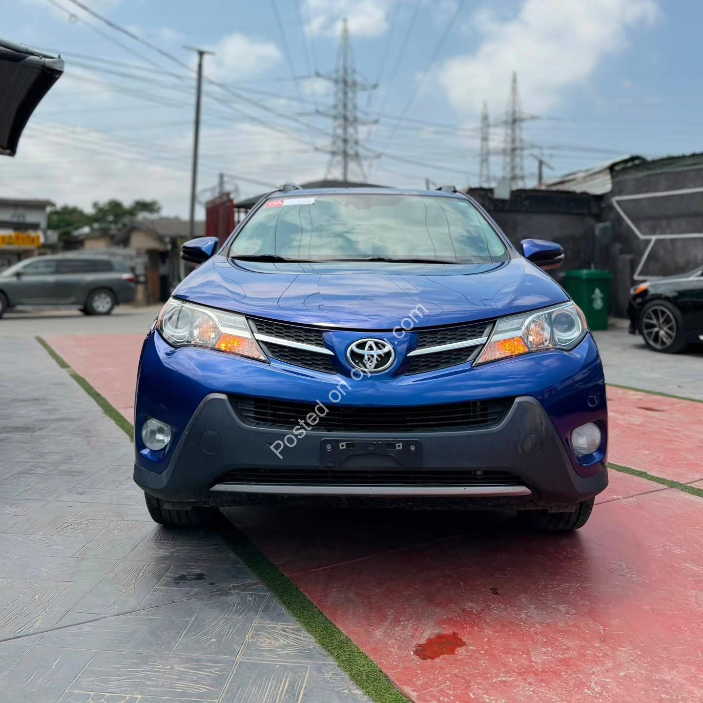 Immaculate 2015 Toyota RAV4 Limited: One Owner, Full Options