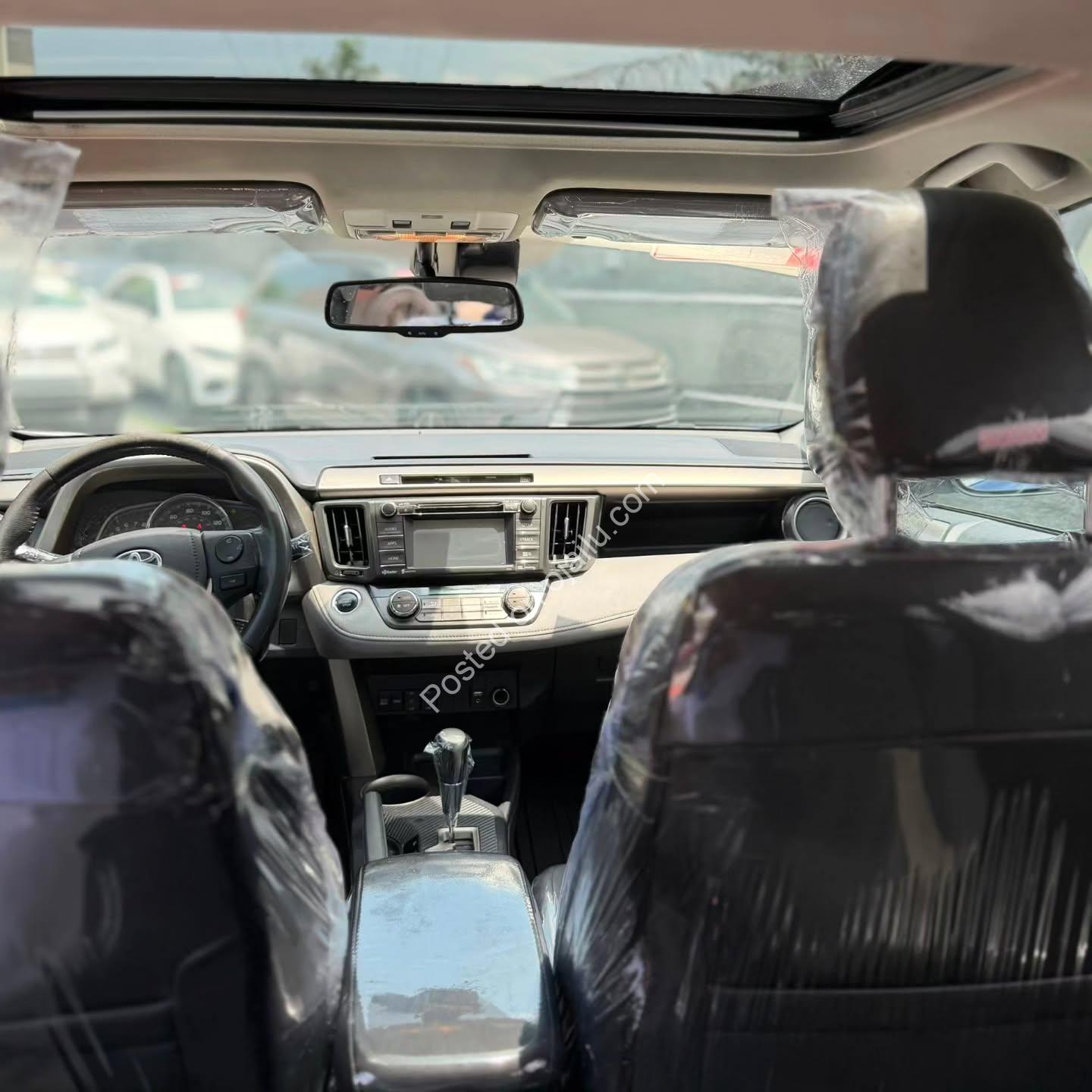 Immaculate 2015 Toyota RAV4 Limited: One Owner, Full Options