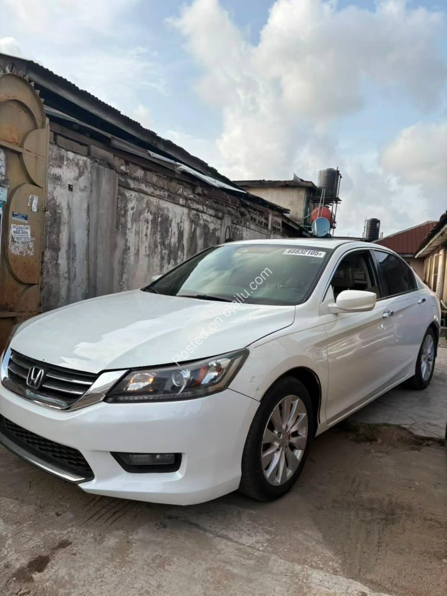2015 Honda Accord TOKS: Pristine & Fully Loaded