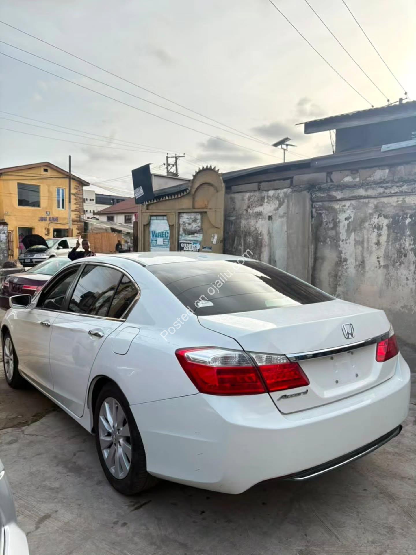 2015 Honda Accord TOKS: Pristine & Fully Loaded