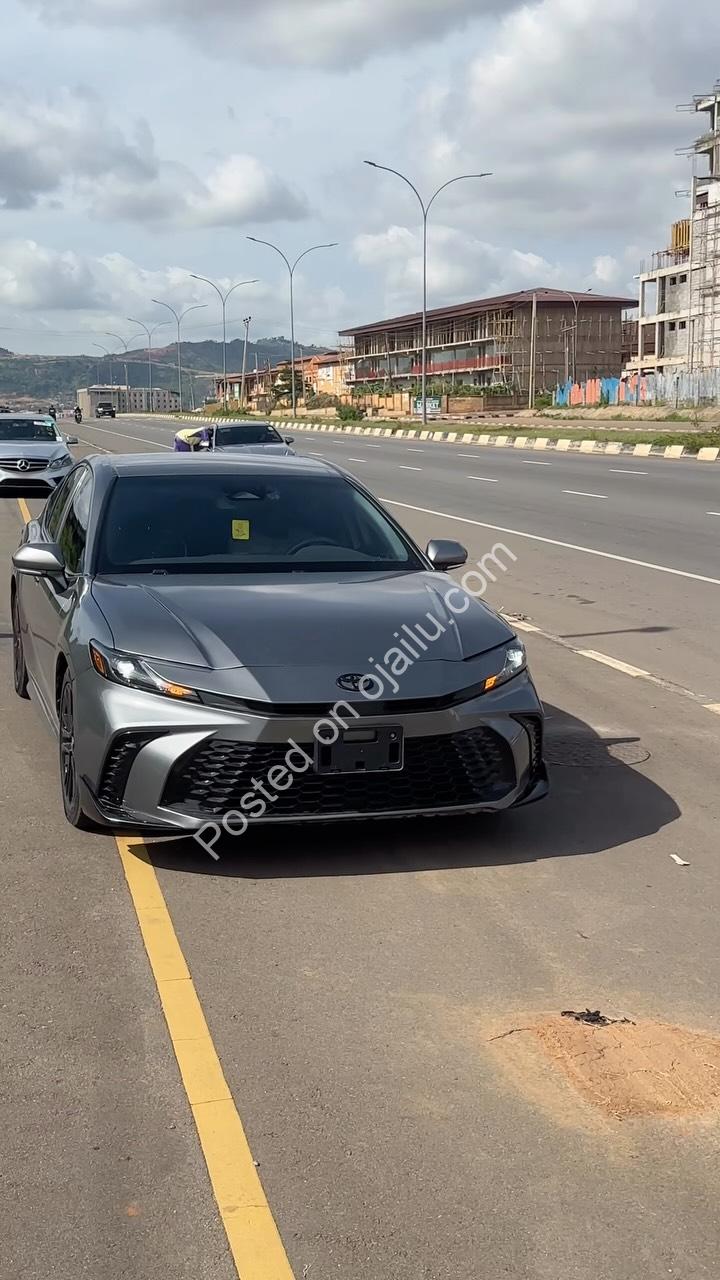 Immaculate 2025 Toyota Camry SE – Original Duty, Just 55M