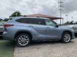 2023 Platinum Highlander: Premium, Pristine, Drive Away Today
