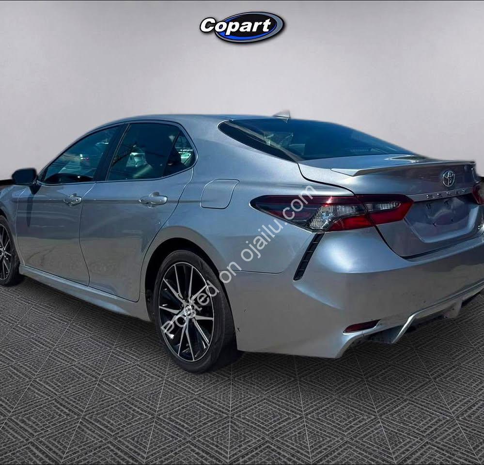2021 Camry SE: Effortless Luxury, Zero Stress