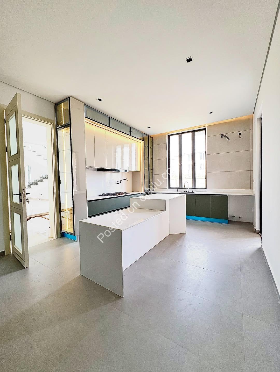 Brand New Lekki Phase1 Duplex with Cinema & Pool
