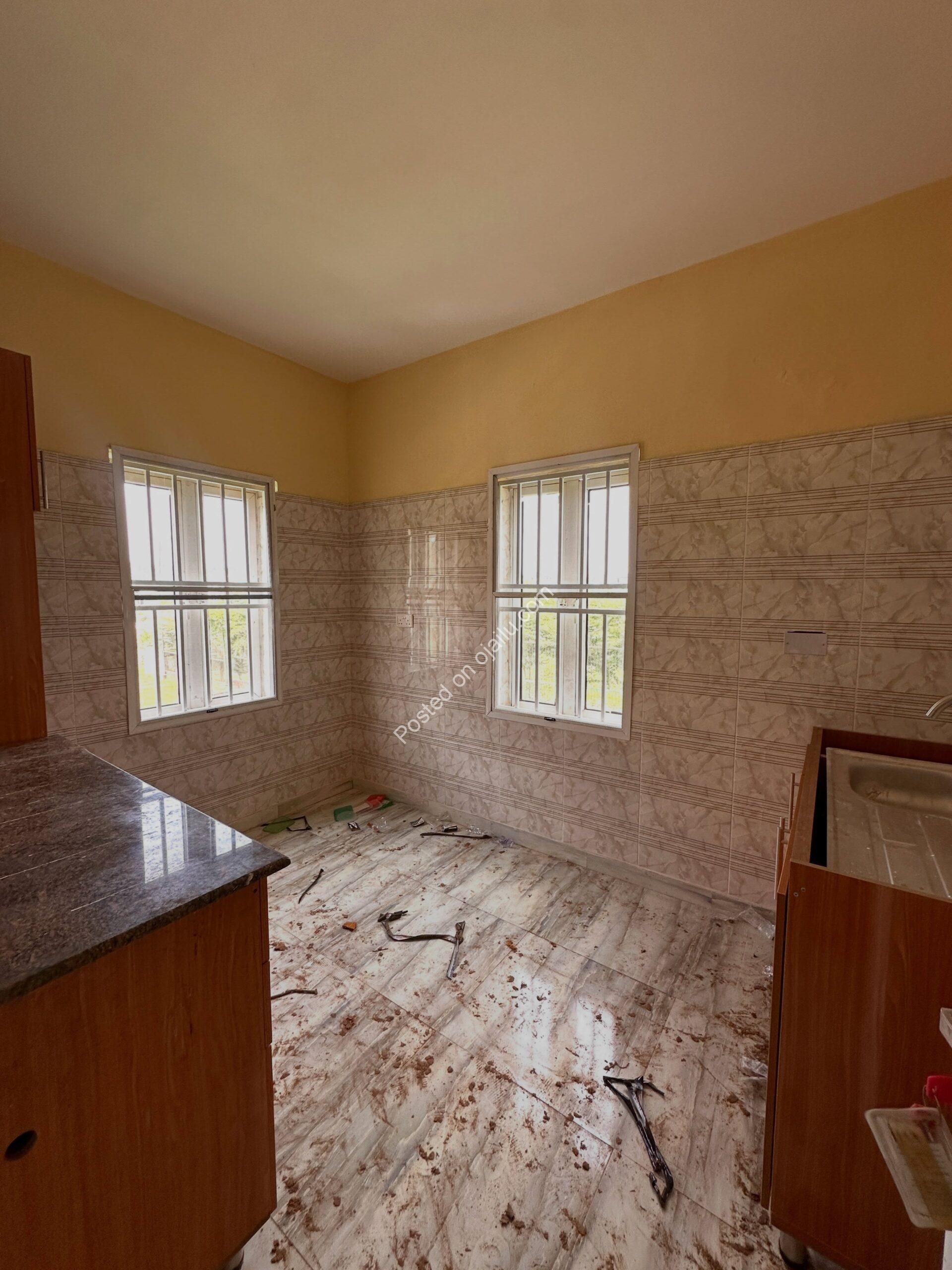 Brand New 2-Bed + En-Suite in Gwarinpa