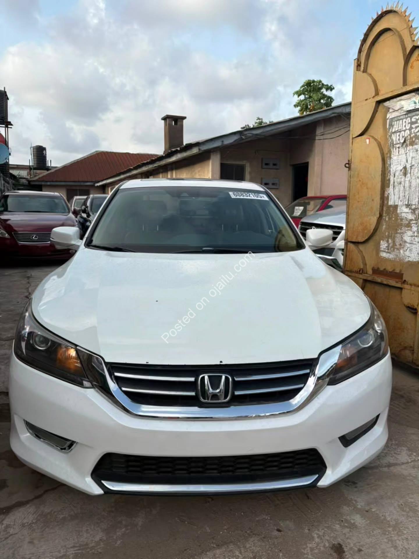 2015 Honda Accord TOKS: Pristine & Fully Loaded