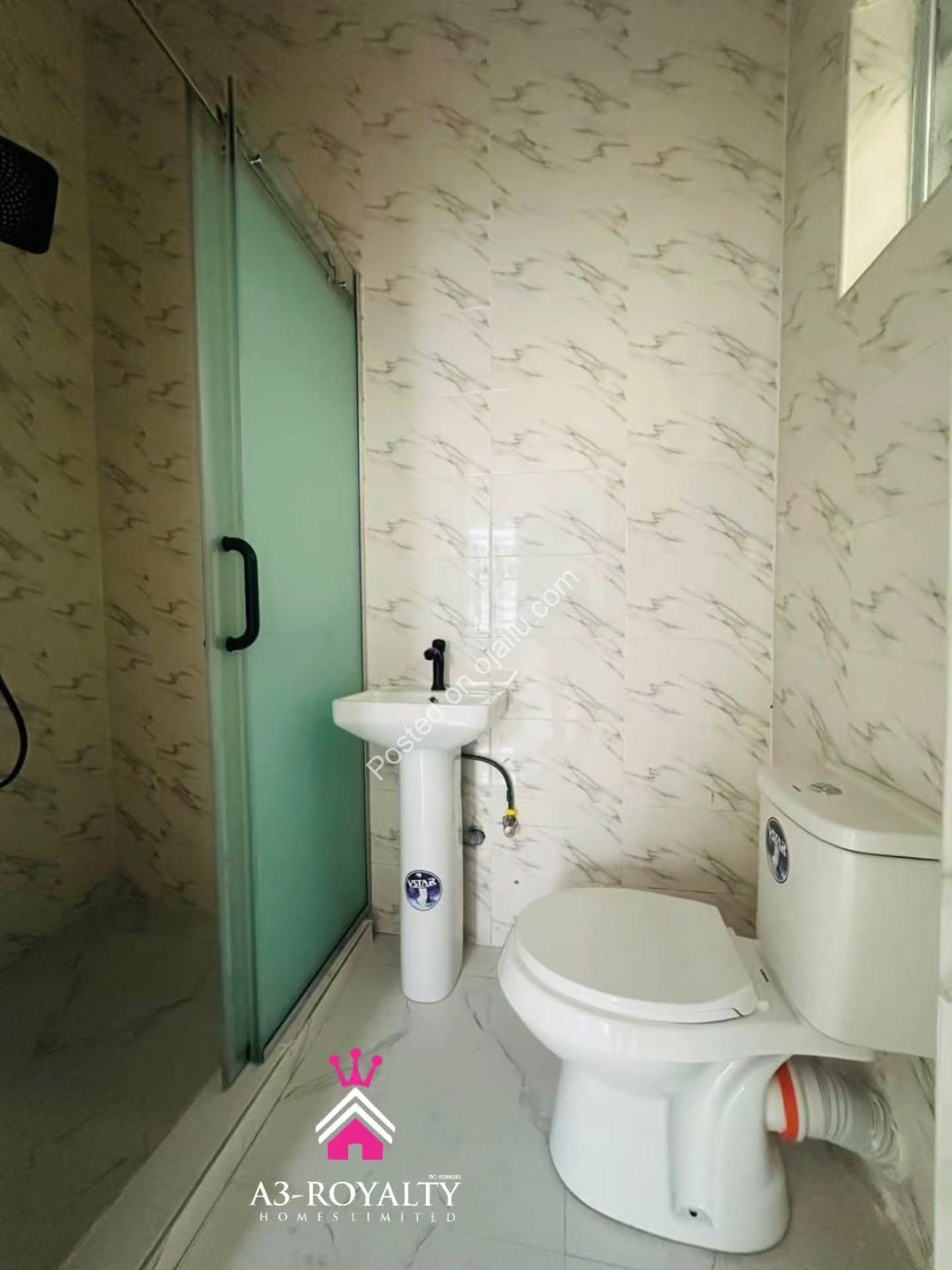 Move-In Ready: 4-Bed Semi-Detached Duplex, Ajah