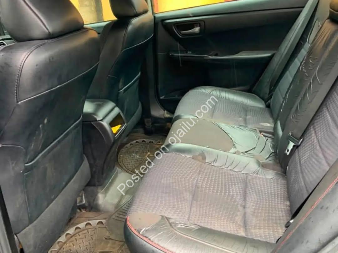 2015 Toyota Camry SE: Factory-Sealed & Ice-Cold AC