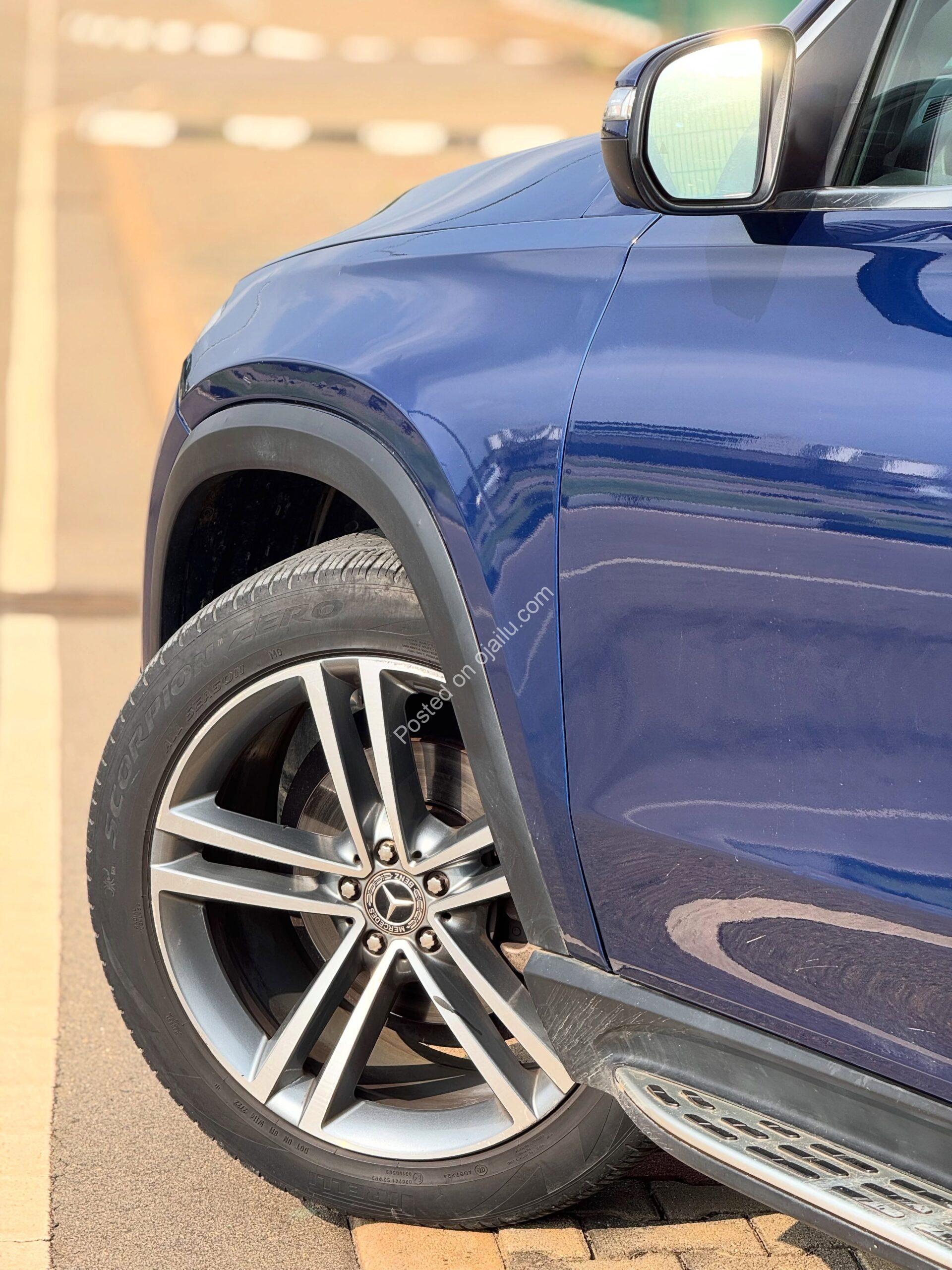 2020 GLE350: Premium Blue & Brown, Burmester Sound