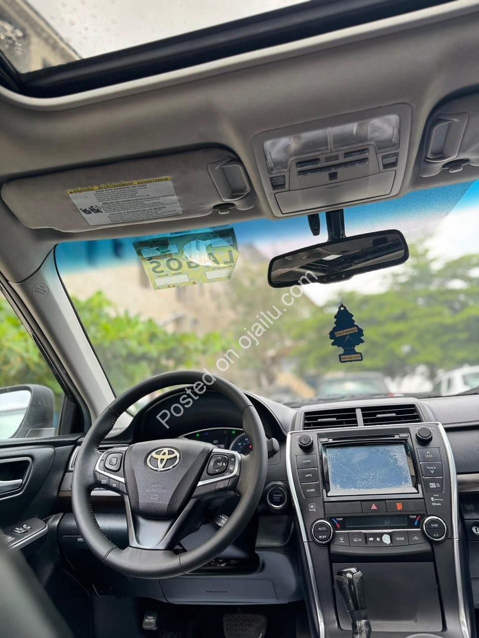 2015 Toyota Camry XLE V6: Premium Leather & Sunroof, 18M