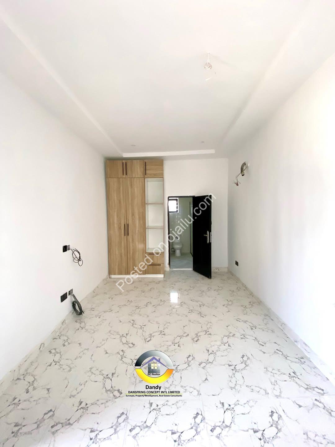 Brand New 2BR Terrace Duplex: Ensuite Elegance