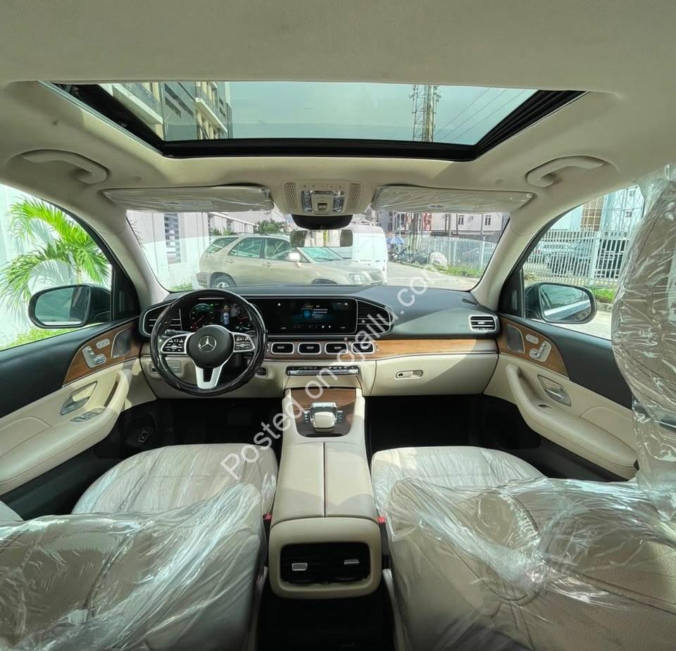 2021 Mercedes GLE350: Luxury, Panoramic Sunroof & 360° Camera – Drive Home Today!