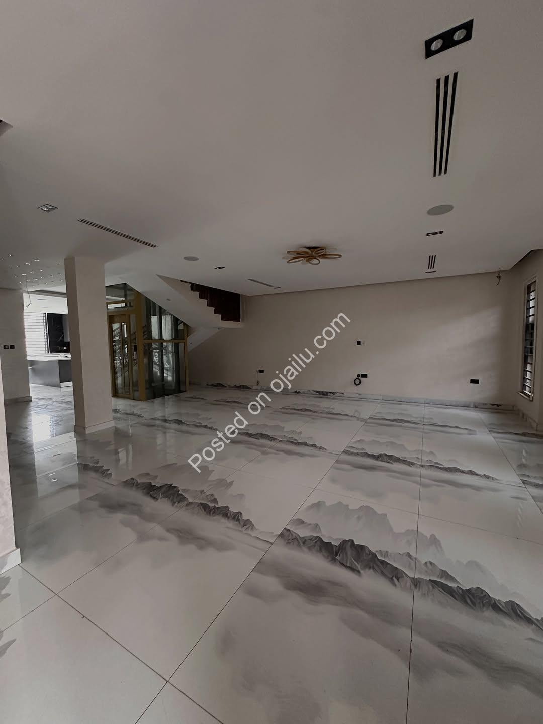 Asokoro New-Build: Smart 5BR with Pool & Lift