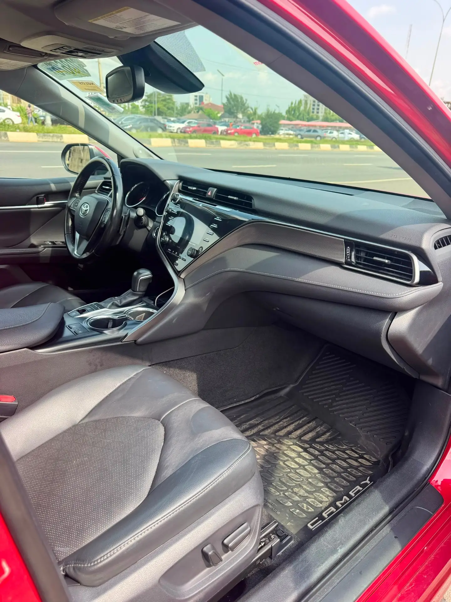 Toyota Camry XSE: Dual Pano, Original Duty