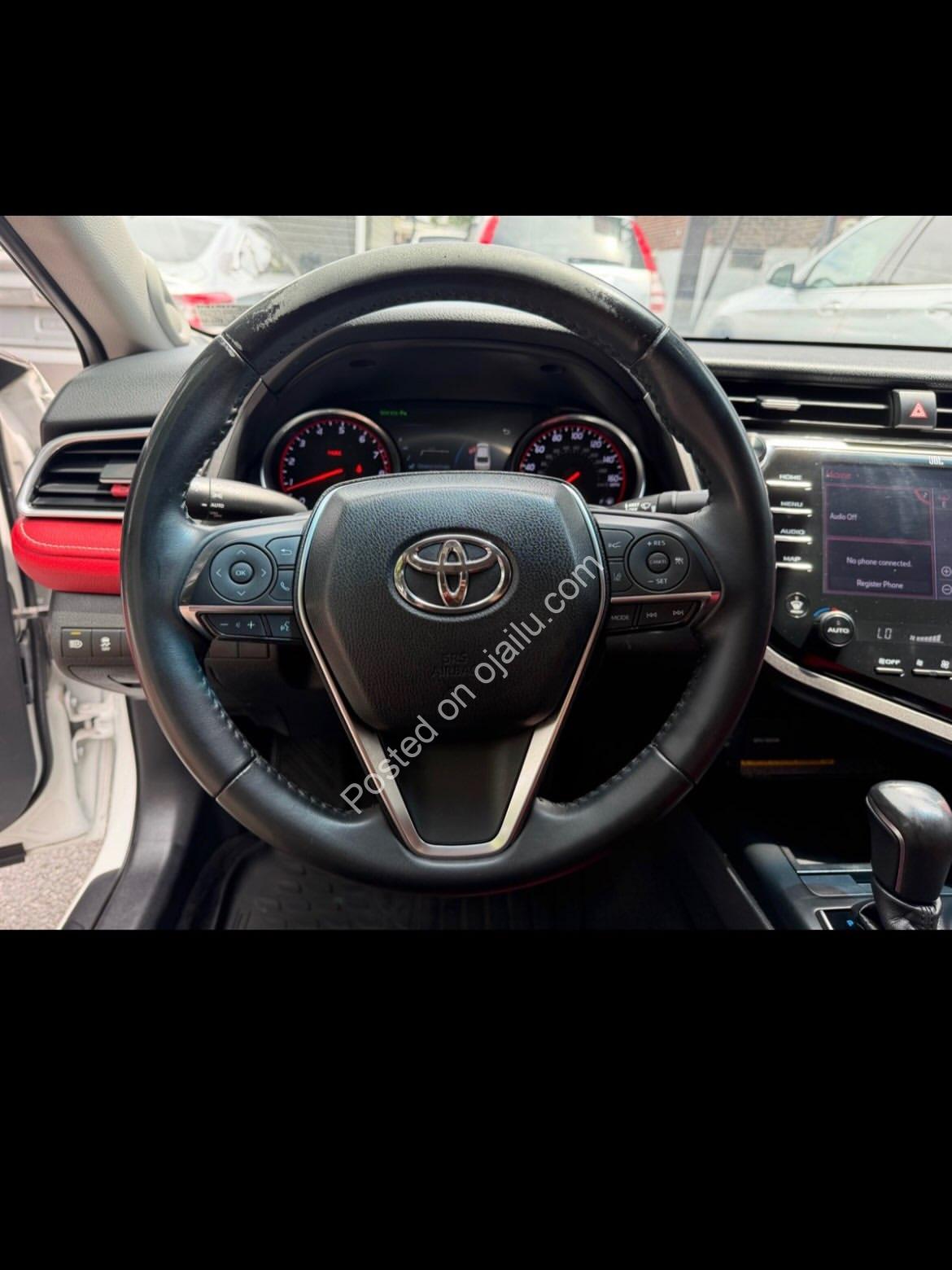 2018 Toyota Camry XSE V6 – Premium & Fully Loaded!