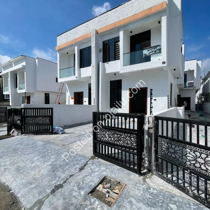 Ikota Duplex: CofO Ready, Fitted Kitchen & BQ