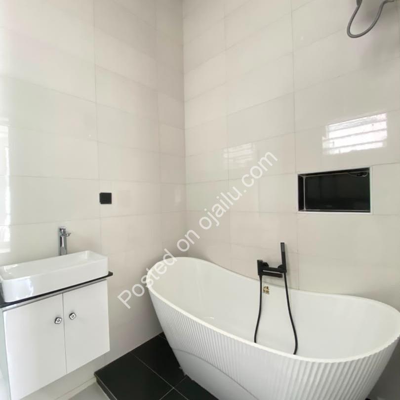 Brand New 4-Bed Duplex + BQ in VGC Extension