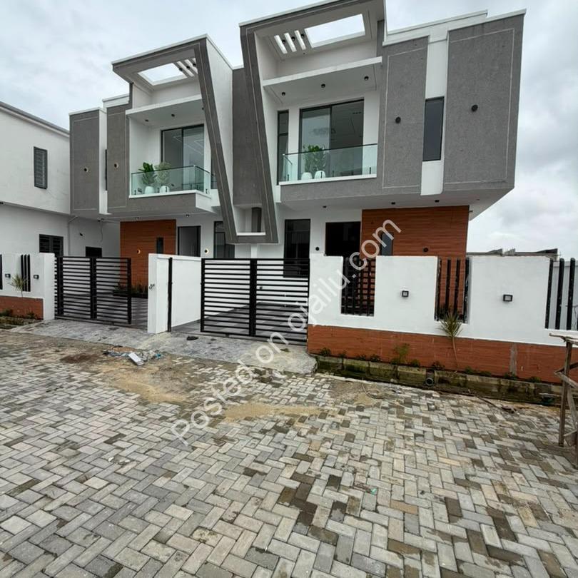 Ajah’s Finest: CofO & Jacuzzi Included