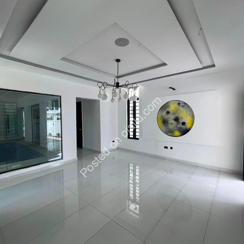 Chevron Lagos: 6-Bed Dream Home with Pool & CofO