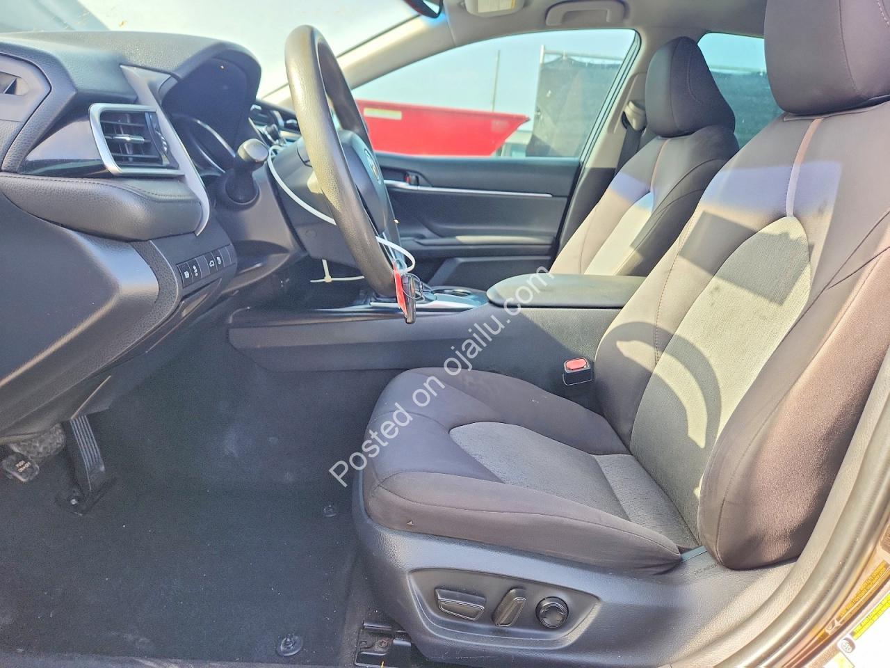 2018 Toyota Camry LE: Imported, Clear, Drives Smoothly