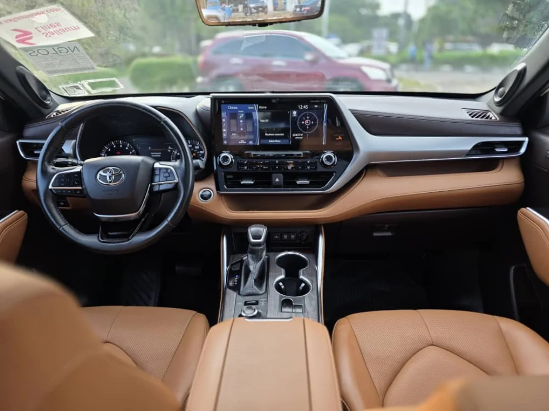 Pride Yourself: 2021 Toyota Highlander Platinum