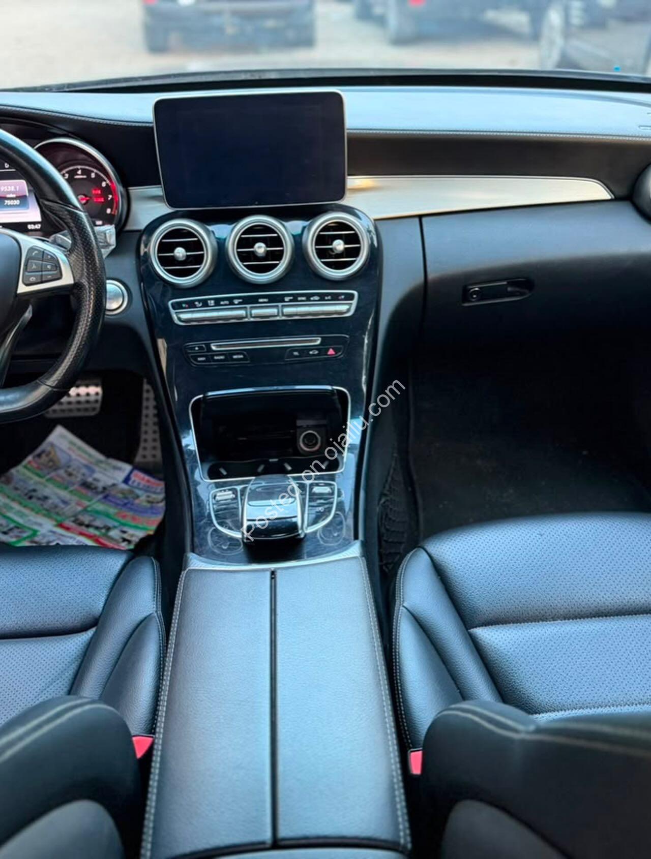 2015 Mercedes C400 4MATIC: Panoramic Roof & Keyless