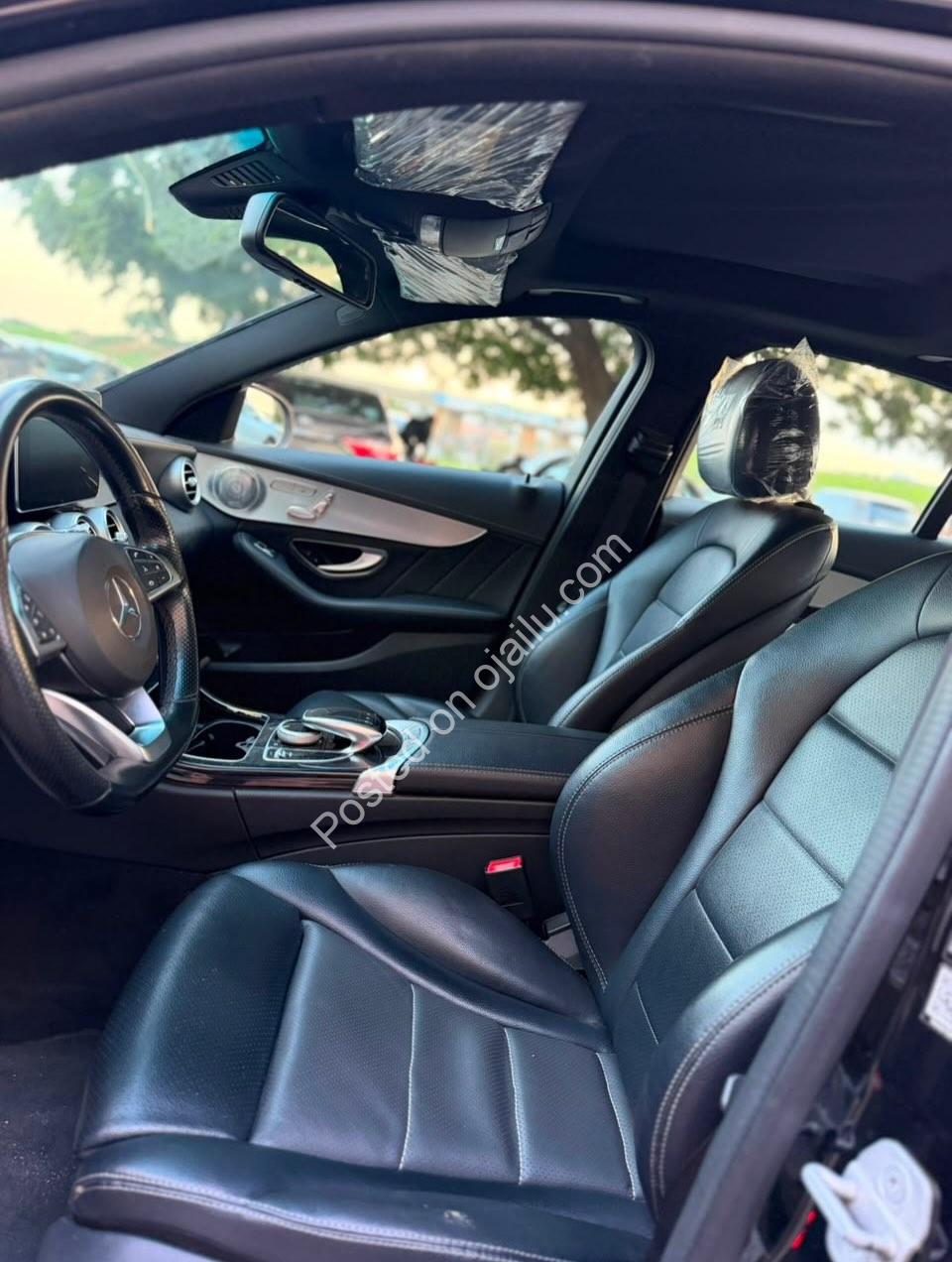 2015 Mercedes C400 4MATIC: Panoramic Roof & Keyless