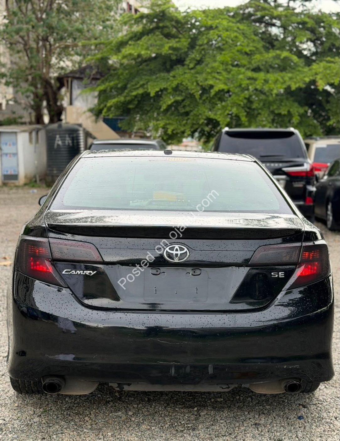 2012 Toyota Camry SE V6: Keyless, Sunroof, Leather & More – ₦7.8M